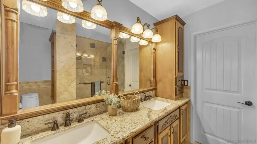 2016 Wilbur Ave, San Diego, California 92109