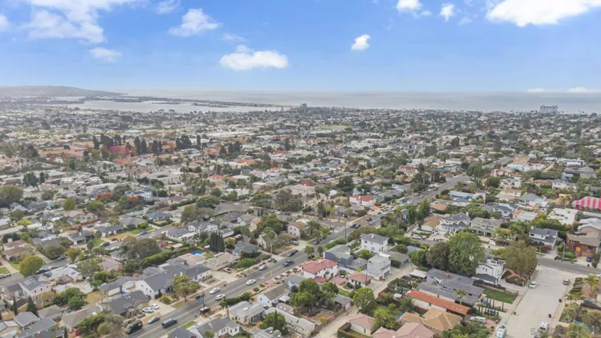 2016 Wilbur Ave, San Diego, California 92109