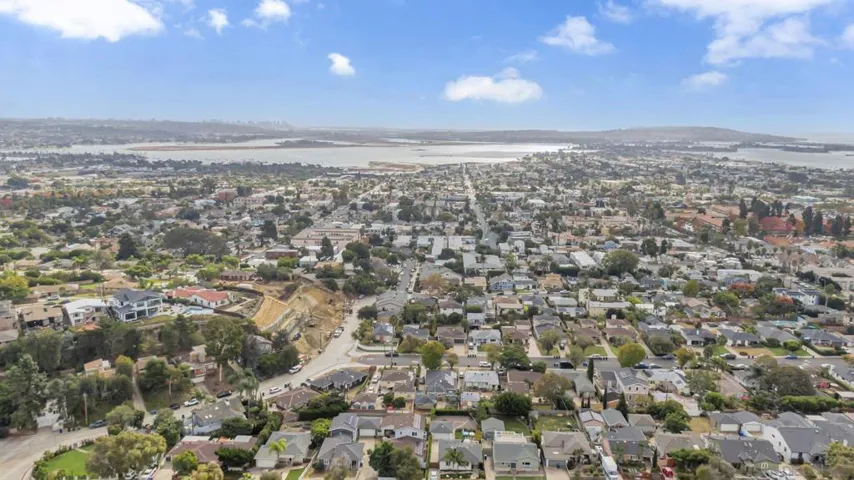 2016 Wilbur Ave, San Diego, California 92109