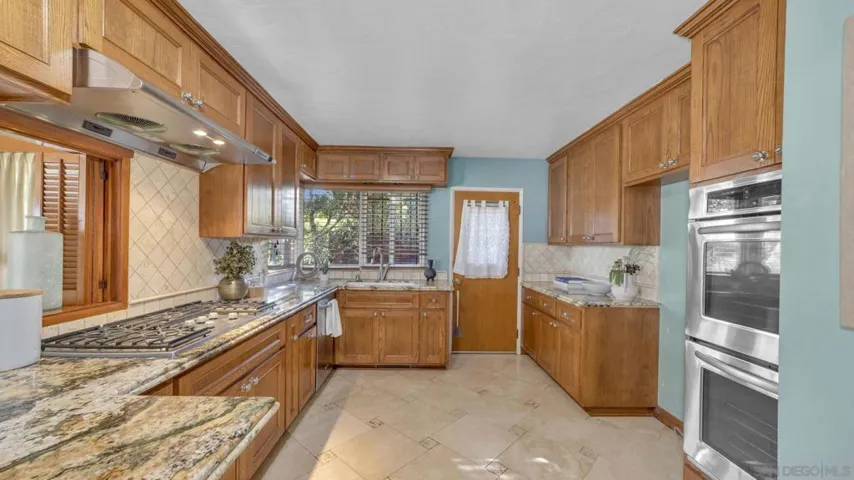 2016 Wilbur Ave, San Diego, California 92109