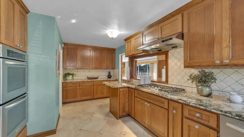 2016 Wilbur Ave, San Diego, California 92109