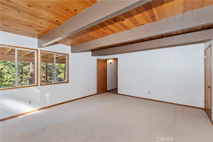 507 Pioneer Road, Lake Arrowhead, California 92352