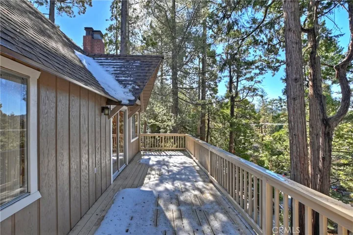 507 Pioneer Road, Lake Arrowhead, California 92352