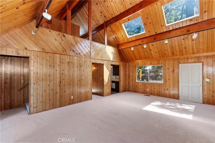 507 Pioneer Road, Lake Arrowhead, California 92352