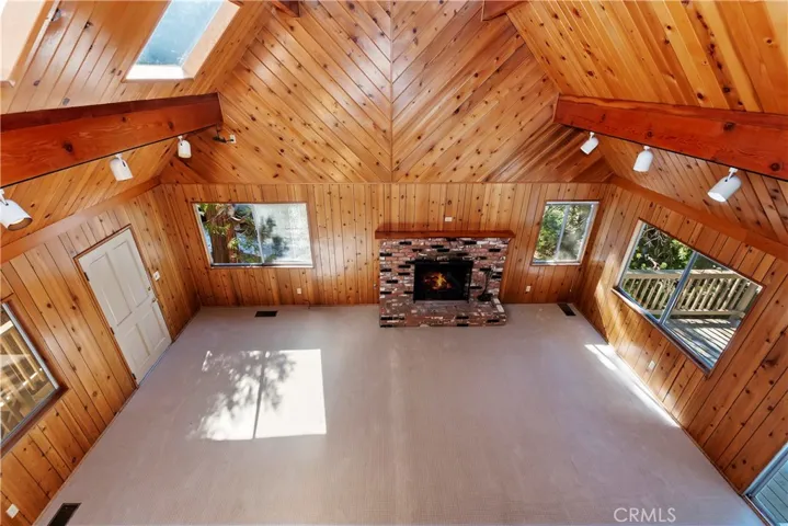 507 Pioneer Road, Lake Arrowhead, California 92352