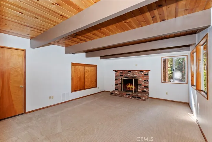 507 Pioneer Road, Lake Arrowhead, California 92352