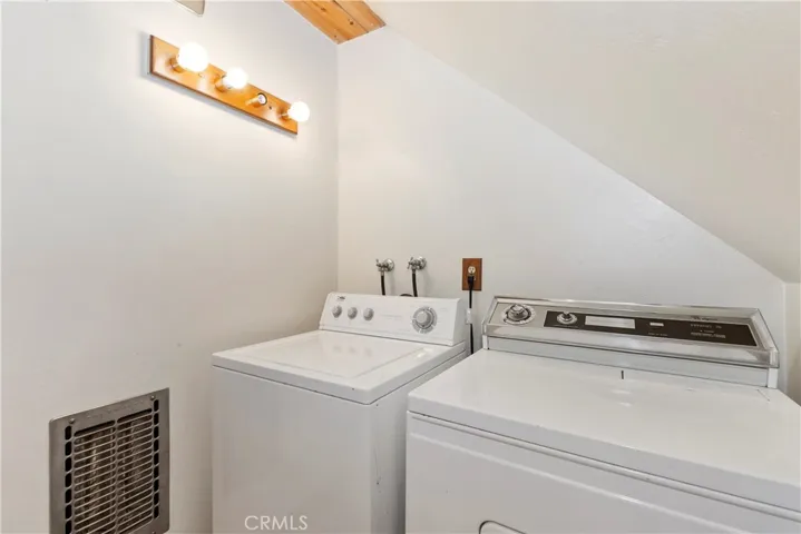 507 Pioneer Road, Lake Arrowhead, California 92352