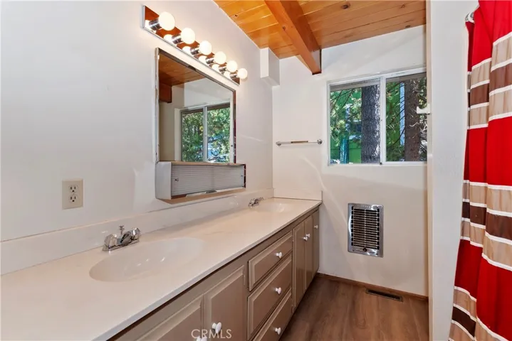 507 Pioneer Road, Lake Arrowhead, California 92352
