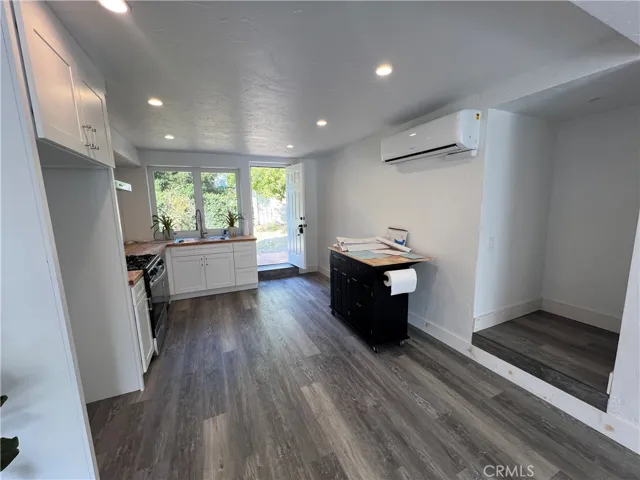 1550 Glenneyre Street, Laguna Beach, California 92651