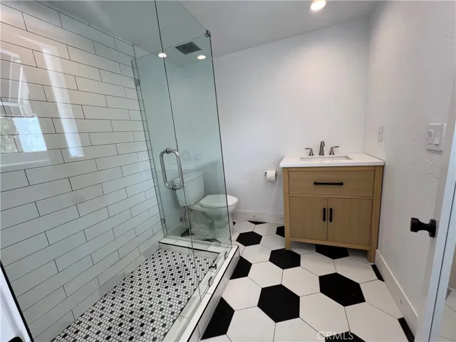 1550 Glenneyre Street, Laguna Beach, California 92651
