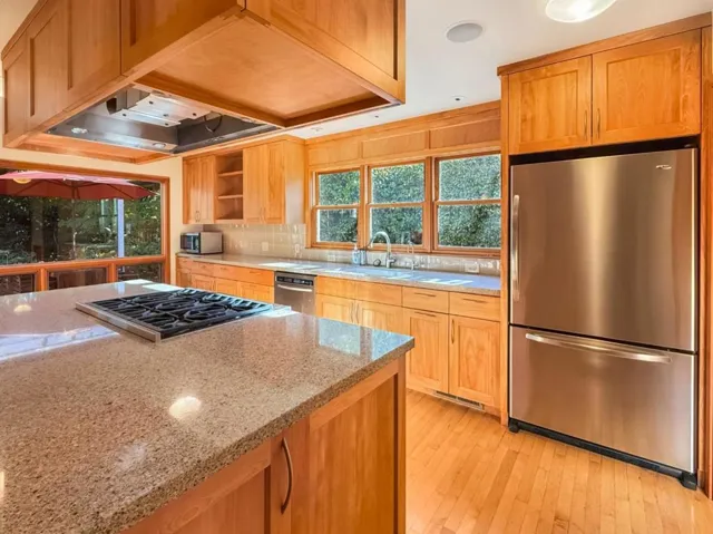 Kitchen Island Range To Fridge View
