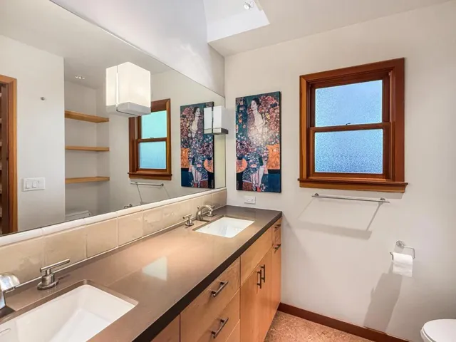 Primary Ensuite With Double Vanity (Bath 1) - View 1