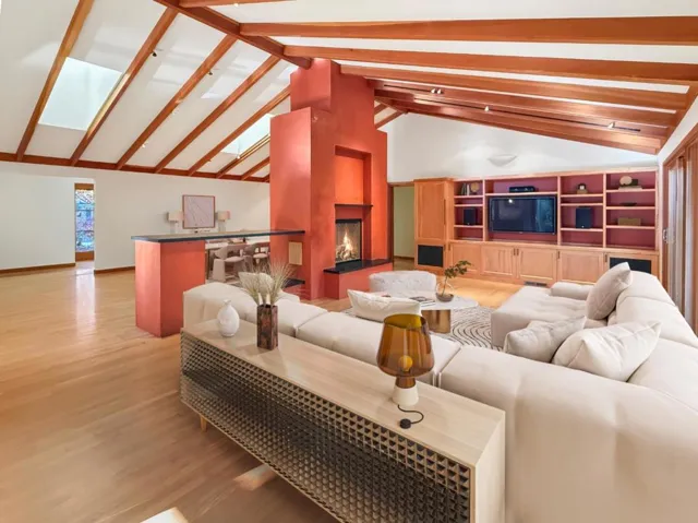 Great Room To Entry View