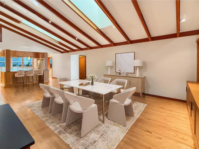 Vaulted Great Room - Dining Area To Kitchen Island