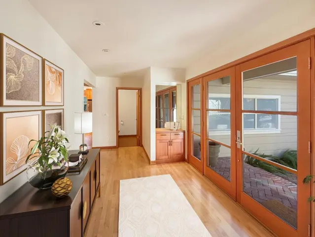 Foyer To Main Living Areas