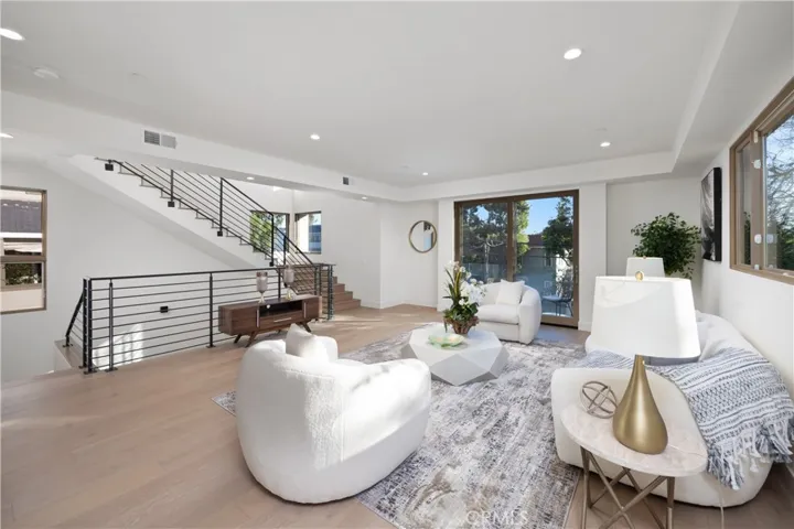 941 E California Boulevard 1, Pasadena, California 91106