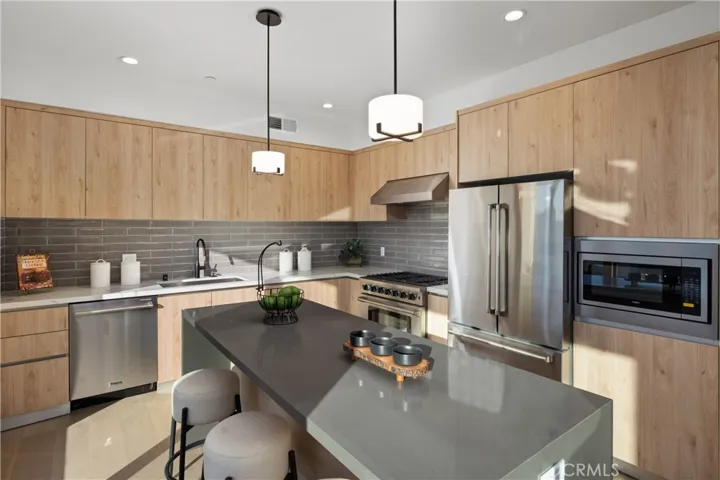 941 E California Boulevard 1, Pasadena, California 91106