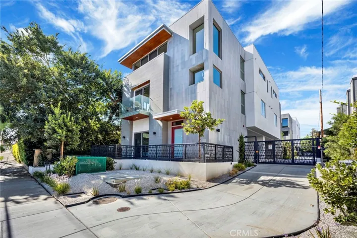 941 E California Boulevard 1, Pasadena, California 91106