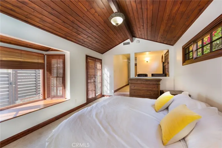 1426 Thompson Avenue, Glendale, California 91201