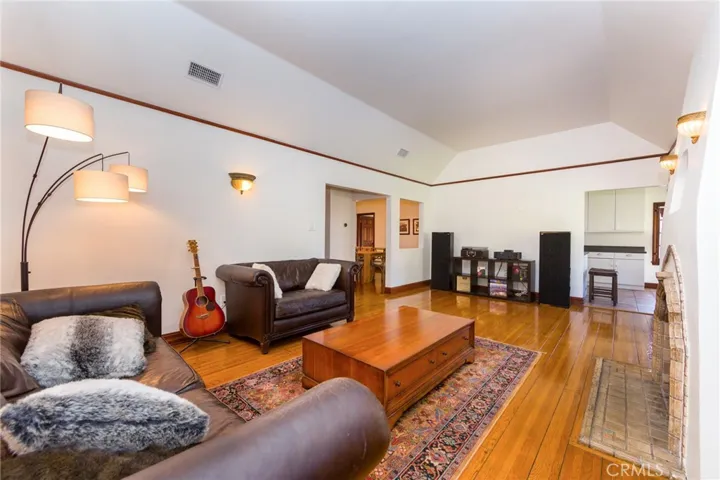 1426 Thompson Avenue, Glendale, California 91201