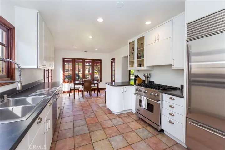 1426 Thompson Avenue, Glendale, California 91201