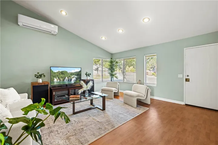 6274 Nw Calle Arena, Camarillo, California 93012