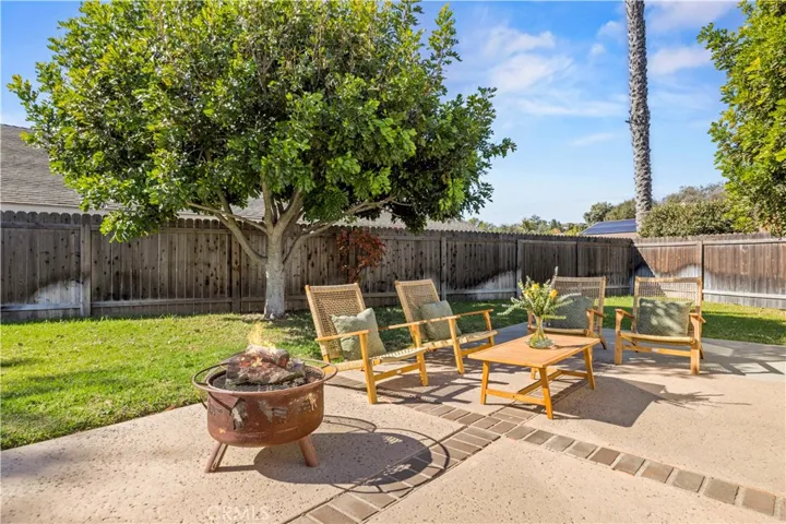 6274 Nw Calle Arena, Camarillo, California 93012
