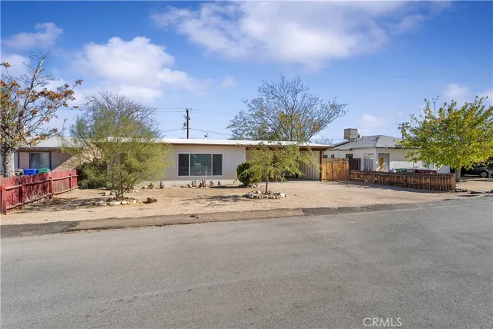 7101 Tamarisk Avenue, Yucca Valley, California 92284