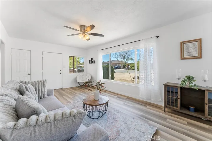 7101 Tamarisk Avenue, Yucca Valley, California 92284