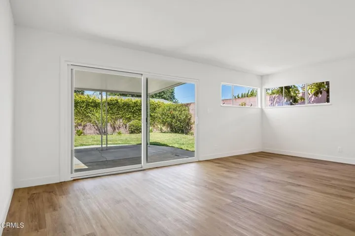 7-web-or-mls-UpmarketMedia_1125Par-7