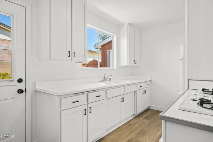 12-web-or-mls-UpmarketMedia_1125Par-12