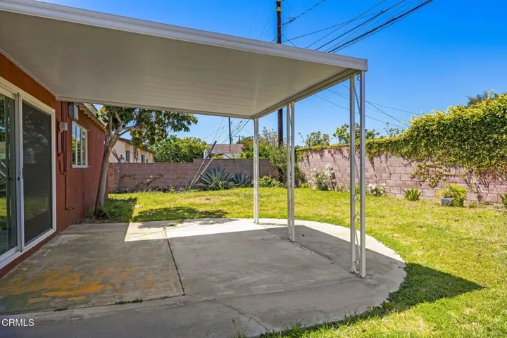 25-web-or-mls-UpmarketMedia_1125Par-24