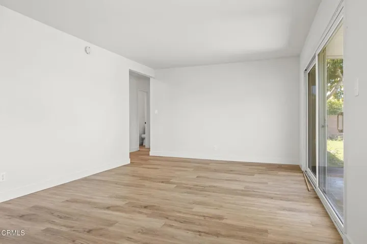 9-web-or-mls-UpmarketMedia_1125Par-9