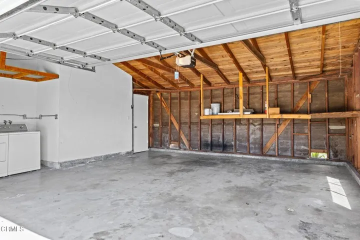 30-web-or-mls-UpmarketMedia_1125Par-30