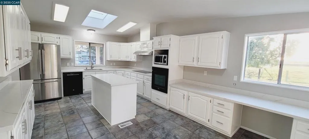 5750 Sellers Avenue, Oakley, California 94561