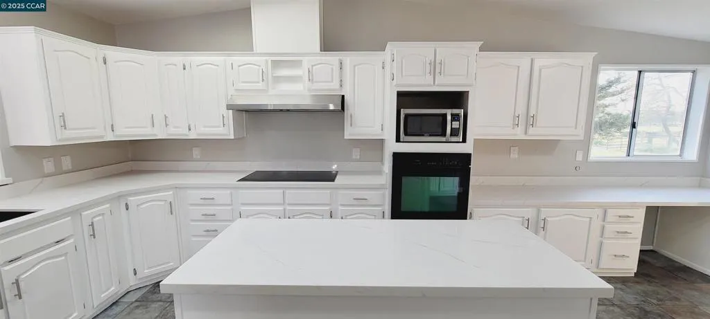 5750 Sellers Avenue, Oakley, California 94561