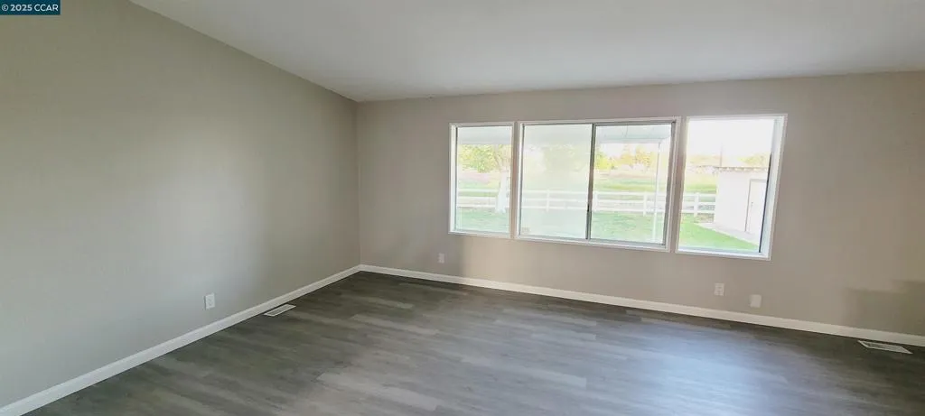 5750 Sellers Avenue, Oakley, California 94561