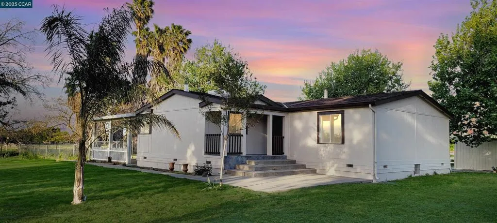 5750 Sellers Avenue, Oakley, California 94561