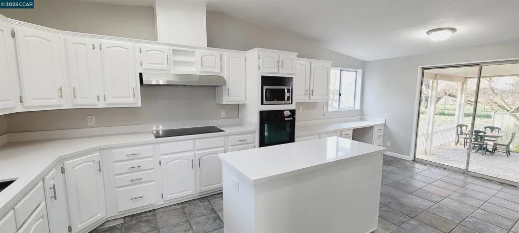 5750 Sellers Avenue, Oakley, California 94561