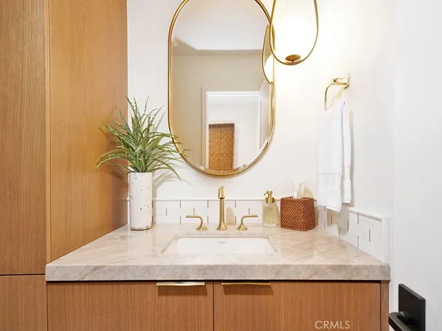 305 Avenida Cerritos, Newport Beach, California 92660