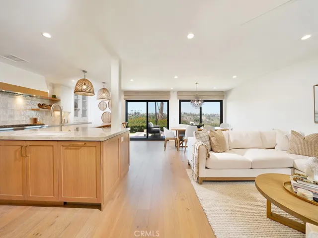 305 Avenida Cerritos, Newport Beach, California 92660