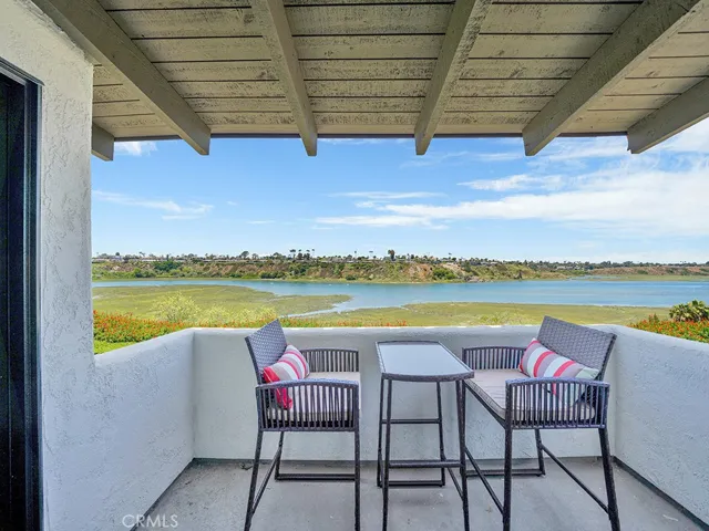 305 Avenida Cerritos, Newport Beach, California 92660