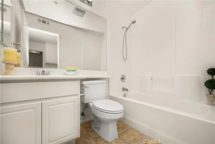 151 Topaz #12, Irvine, California 92602