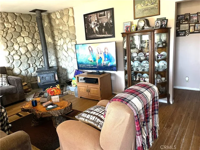 10750 Sheep Creek Road, Phelan, California 92371