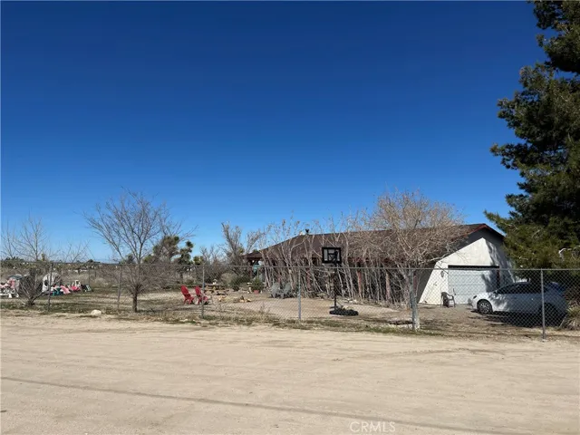 10750 Sheep Creek Road, Phelan, California 92371