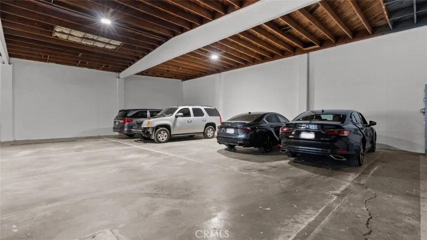 14735 Bessemer Street, Van Nuys, California 91411