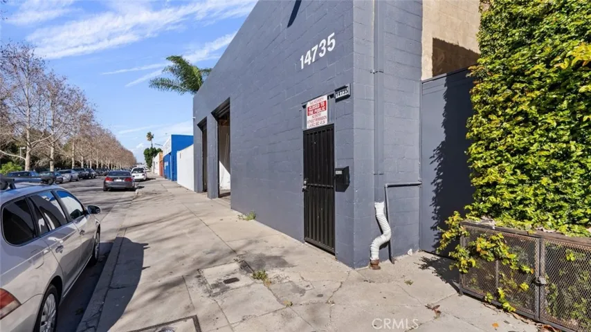 14735 Bessemer Street, Van Nuys, California 91411