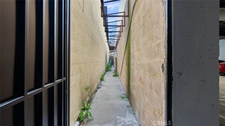 14735 Bessemer Street, Van Nuys, California 91411