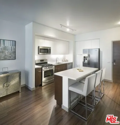 3033 Wilshire Boulevard 1108, Los Angeles, California 90010