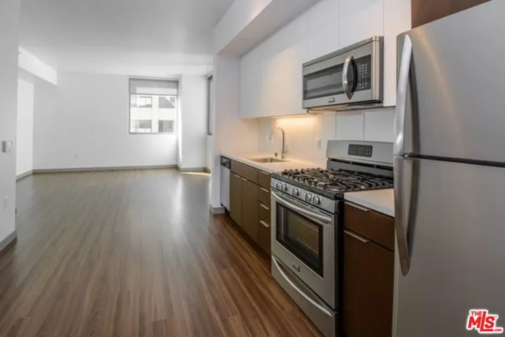 3033 Wilshire Boulevard 1108, Los Angeles, California 90010